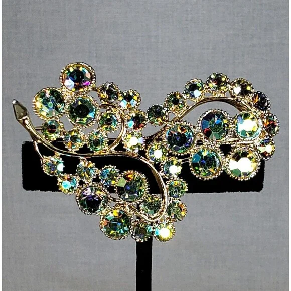 Vintage 1950's Aurora Borealis Iridescent Blues, Greens, Purples Crystal Brooch - Picture 5 of 16